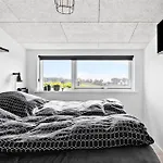 3 Bedroom Lovely In *
