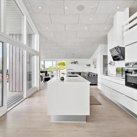 3 Bedroom Lovely In *