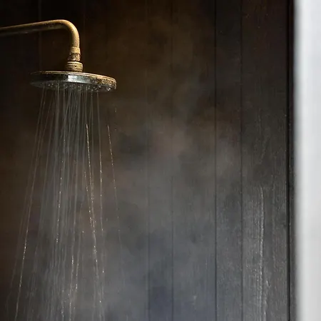 3 Bedroom Lovely In Holiday home