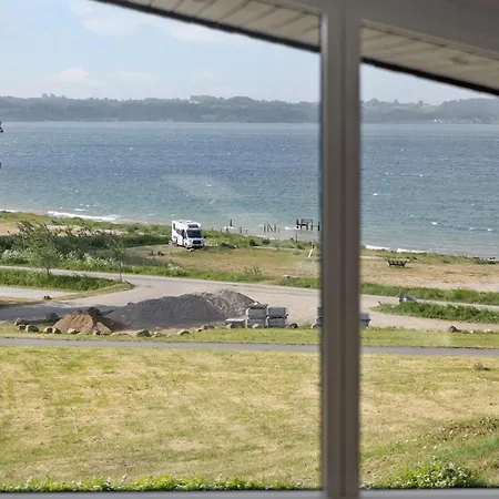 3 Bedroom Lovely In *