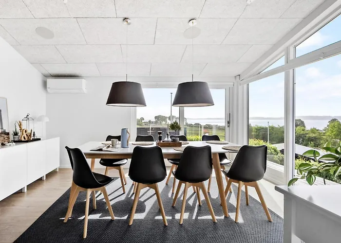 3 Bedroom Lovely In Ferienhaus Aabenraa